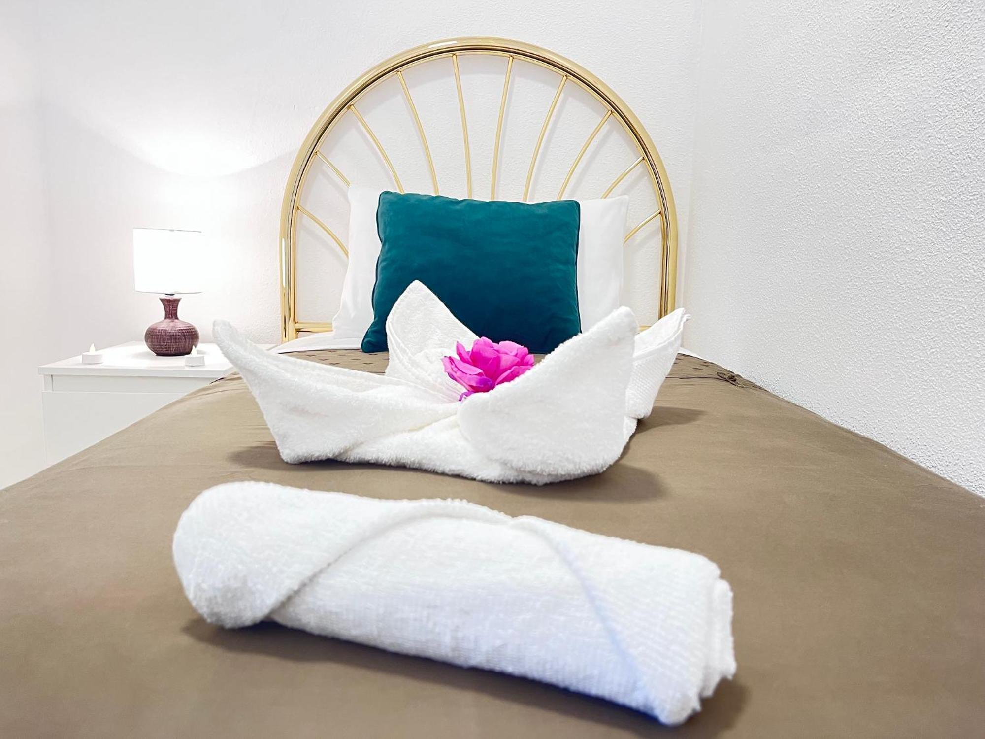 ☆The Peaceful Valencia Homestay☆ W/ Terrace⌘Parking⌘Bbq Exterior foto